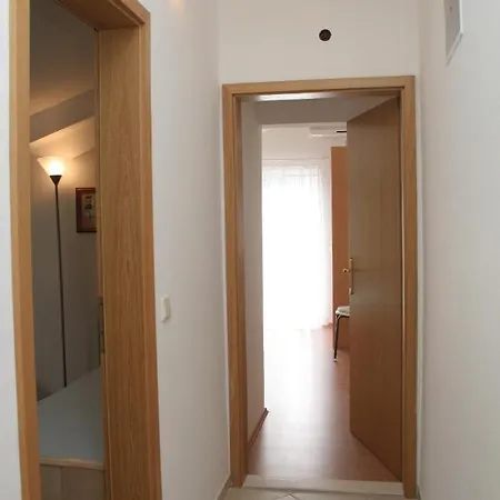 With Parking Space Orebic, Peljesac - 4516 Апартаменты Оребич
